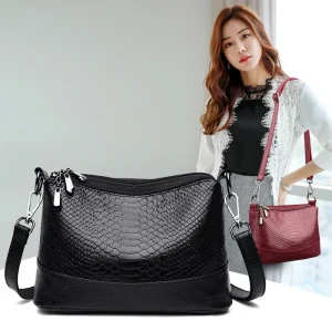 Stylish Snakeskin Textured Crossbody Bag, Contrast Leather Design, Versatile Black Shoulder Bag for Modern Women Daily Elegance